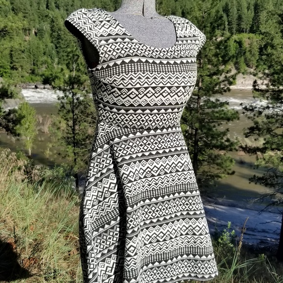 SOLD! NWOT Aztec Boho Skater Dress - Picture 2 of 4